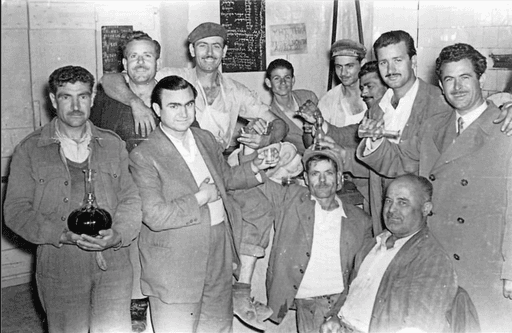 Παλιά φωτογραφία από τα πρώτα χρόνια του φούρνου